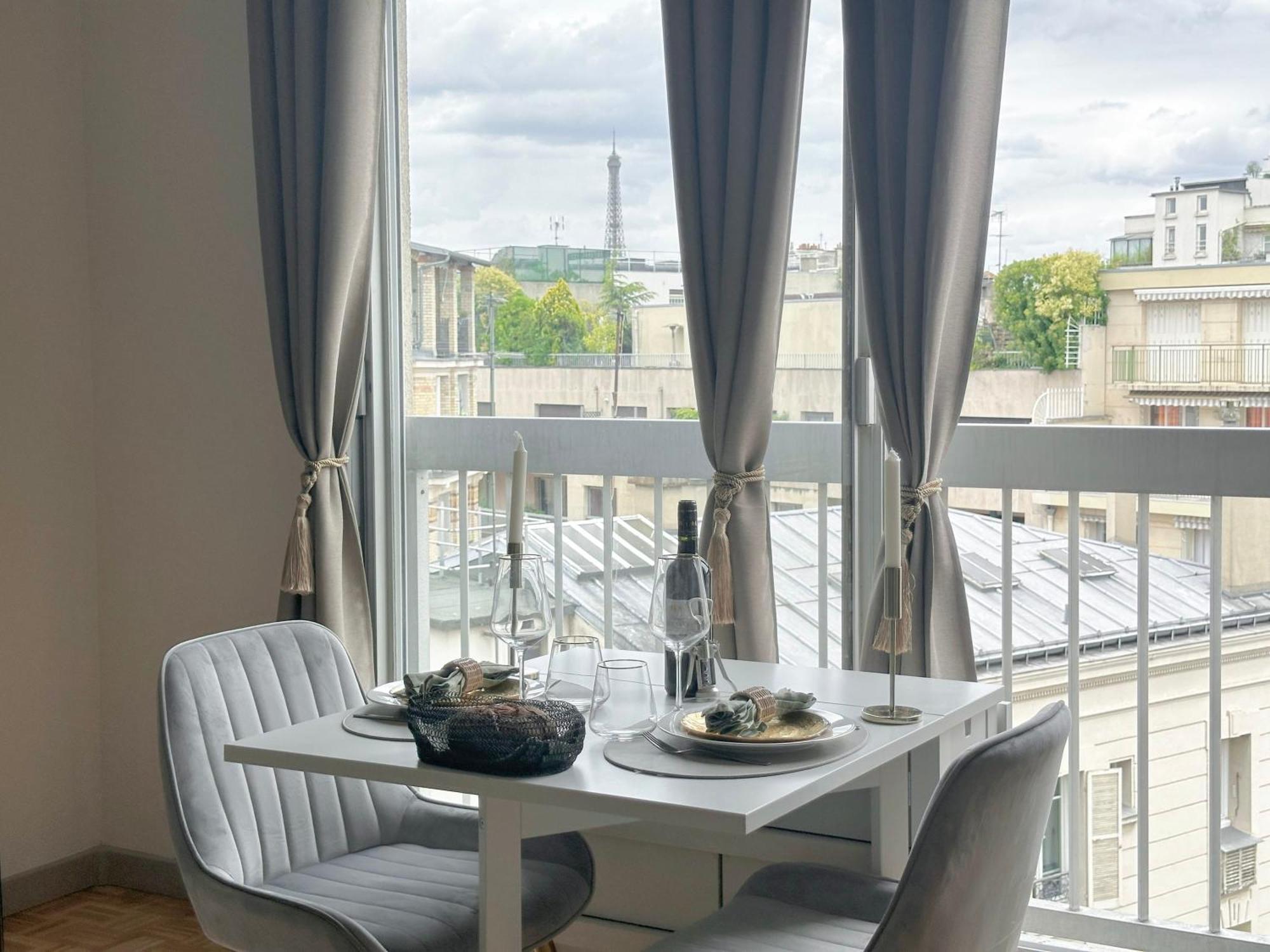 פריז Brand-New Studio With Eiffel Tower View מראה חיצוני תמונה